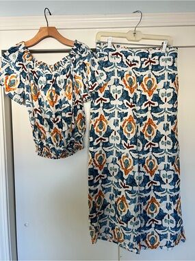 Two piece set Christian Siriano Smocked Off-Shoulder Printed Top and pants